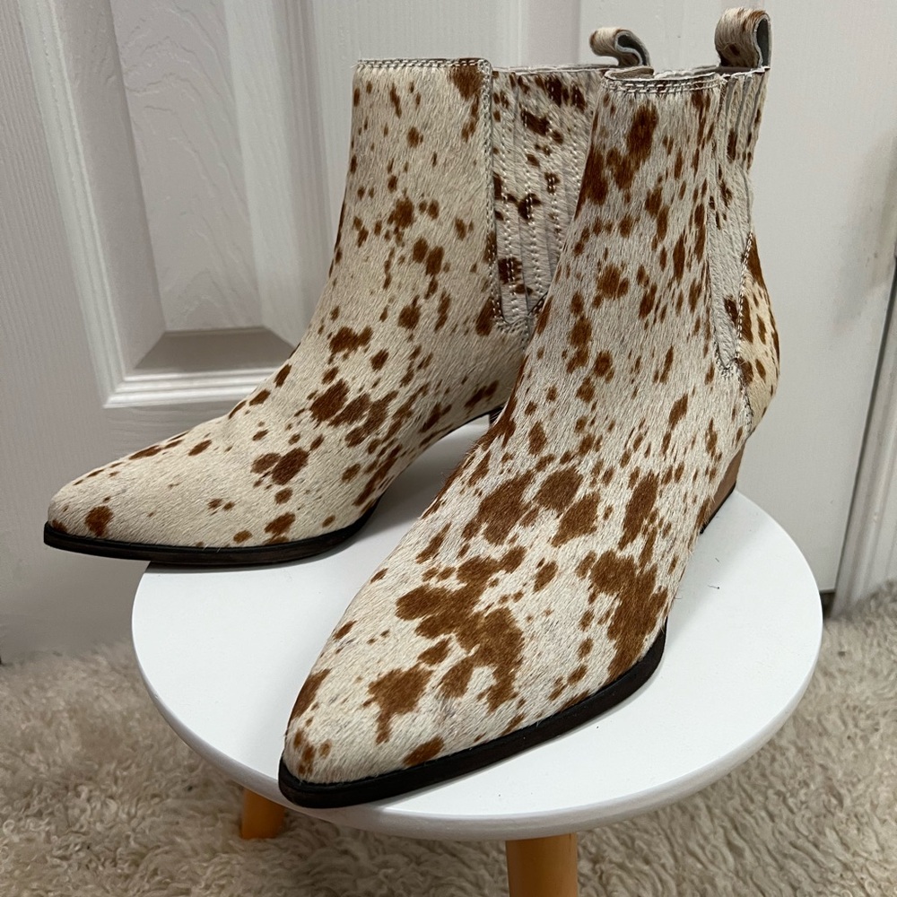 Able calf hair booties size 9.5.
